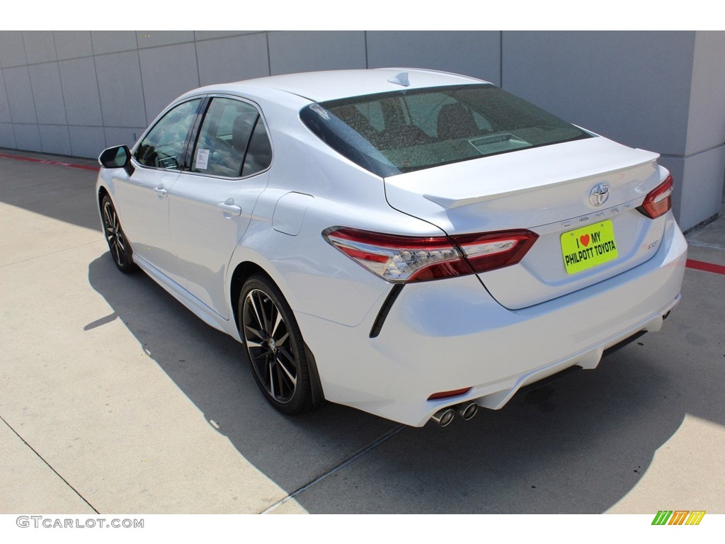 2019 Camry XSE - Wind Chill Pearl / Red photo #6