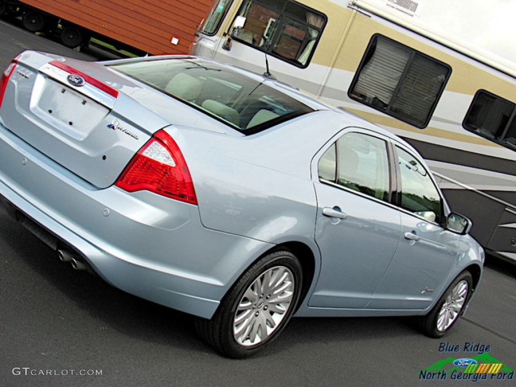 2011 Fusion Hybrid - Light Ice Blue Metallic / Medium Light Stone photo #32