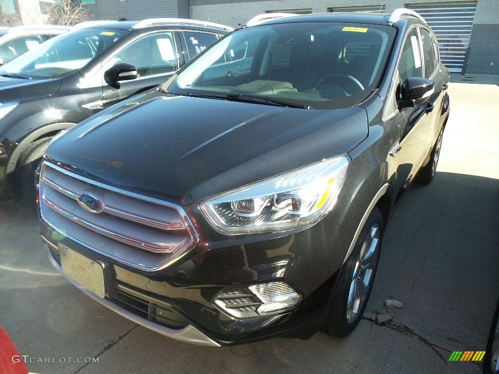 2019 Escape Titanium 4WD - Agate Black / Chromite Gray/Charcoal Black photo #1