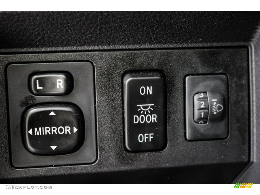 2019 Toyota Tundra TSS Off Road Double Cab Controls Photos