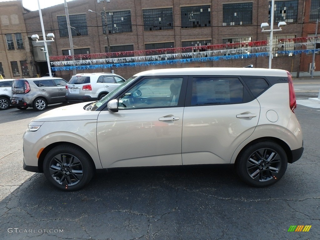 Platinum Gold 2020 Kia Soul EX Exterior Photo #134406291