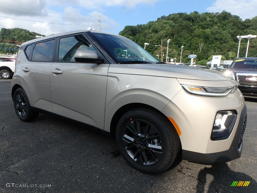 Platinum Gold 2020 Kia Soul EX Exterior Photo #134406381