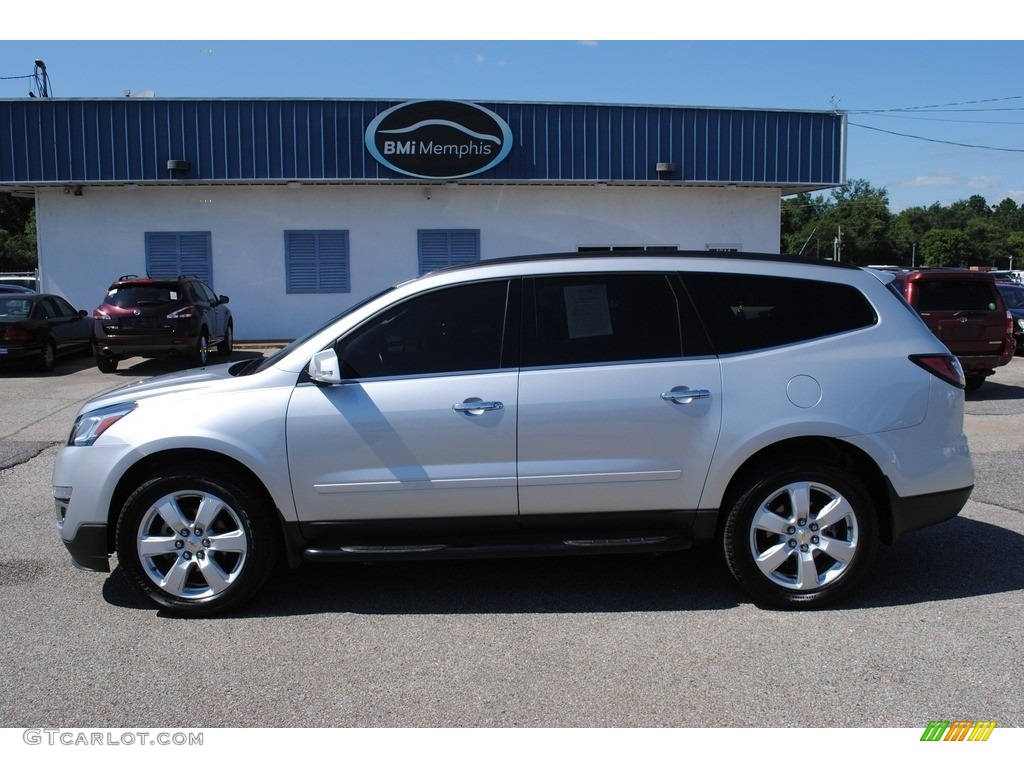 2017 Traverse LT - Silver Ice Metallic / Dark Titanium/Light Titanium photo #2
