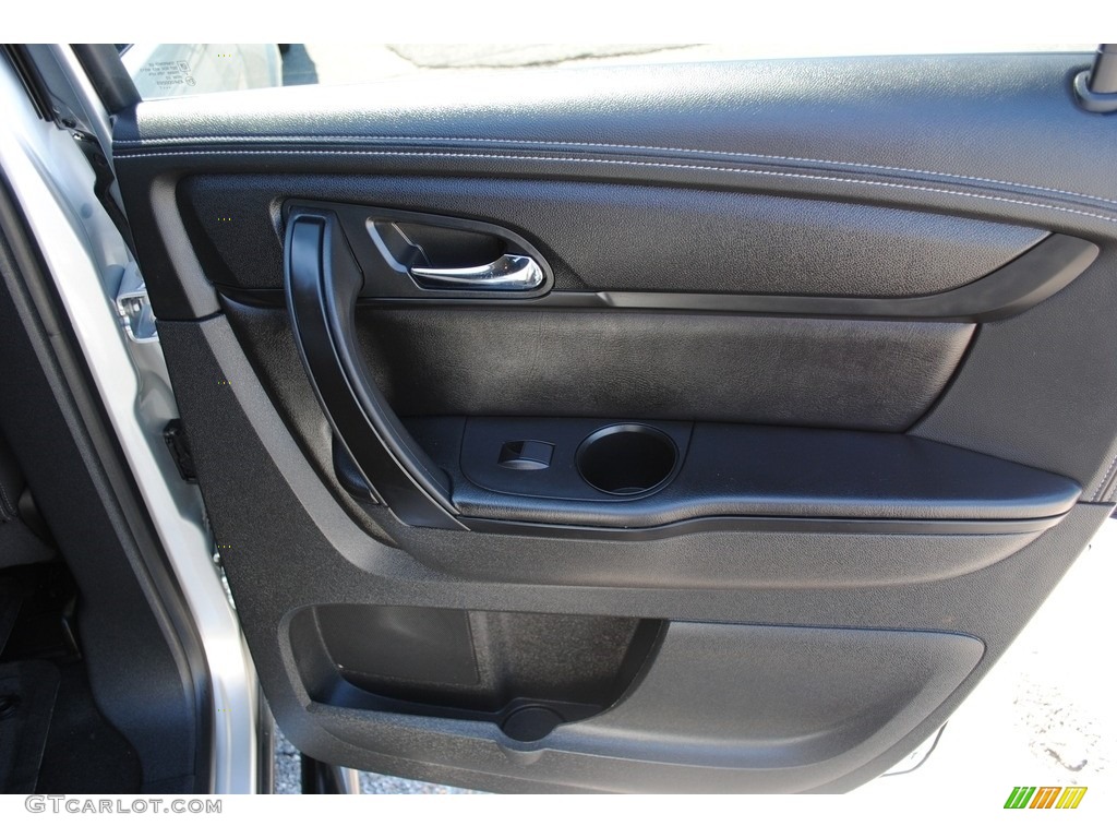 2017 Traverse LT - Silver Ice Metallic / Dark Titanium/Light Titanium photo #24