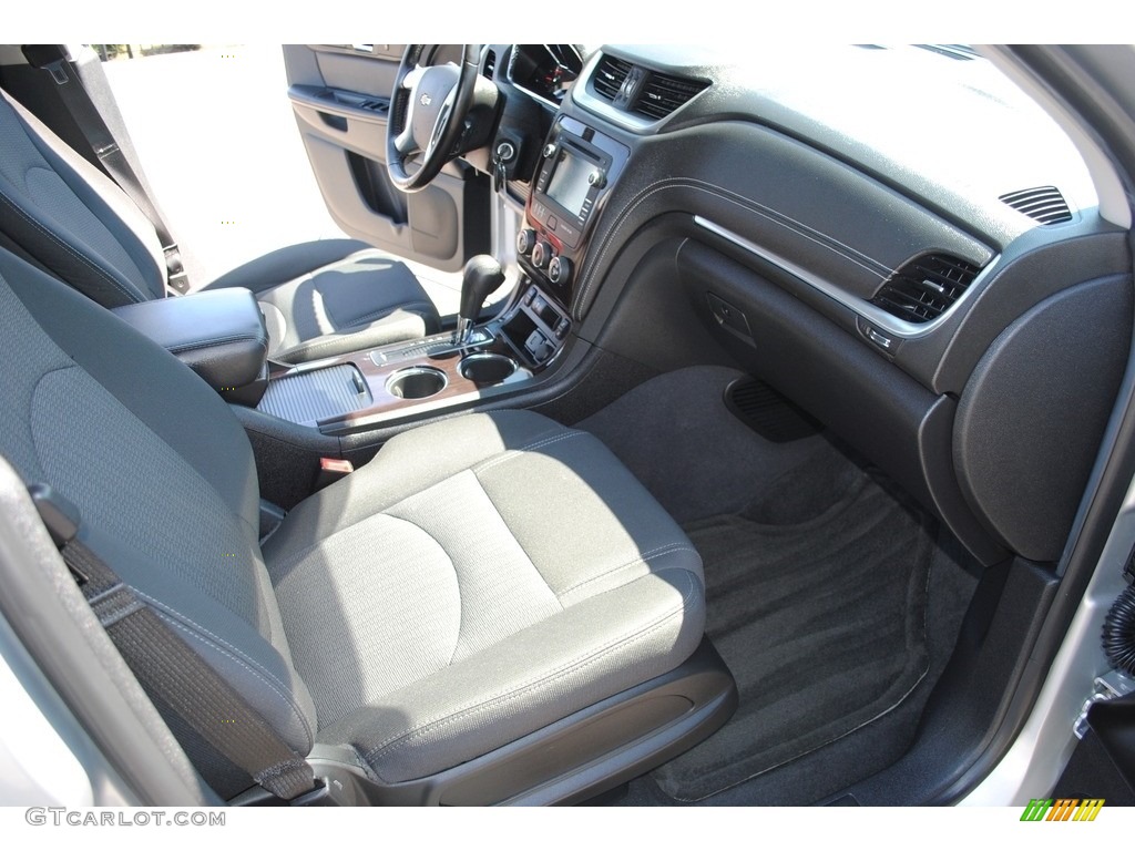 2017 Traverse LT - Silver Ice Metallic / Dark Titanium/Light Titanium photo #27