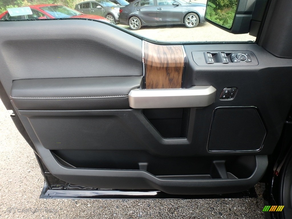 2019 Ford F150 Lariat SuperCrew 4x4 Black Door Panel Photo #134417526