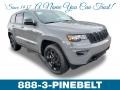 Sting-Gray 2019 Jeep Grand Cherokee Laredo 4x4