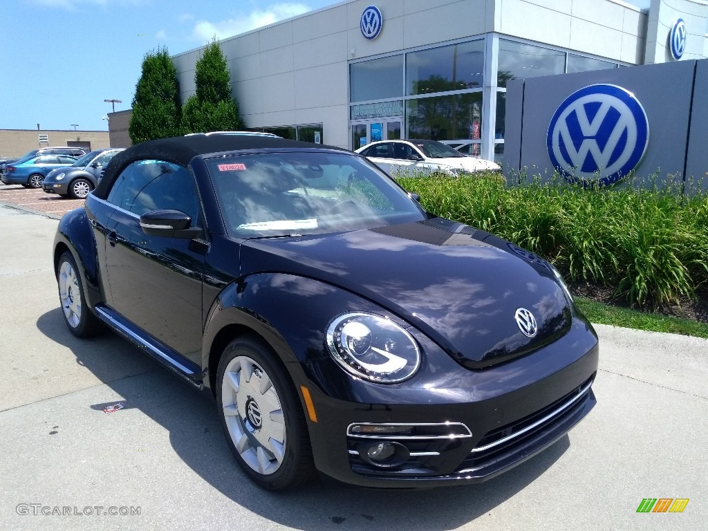 Deep Black Pearl Volkswagen Beetle