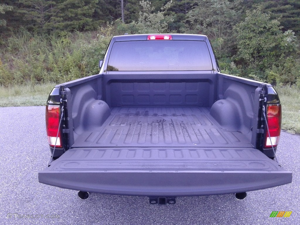 2018 1500 Express Quad Cab - Brilliant Black Crystal Pearl / Black/Diesel Gray photo #12