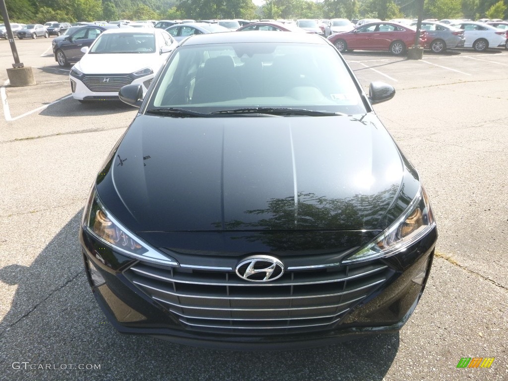 2020 Elantra SE - Phantom Black / Gray photo #4