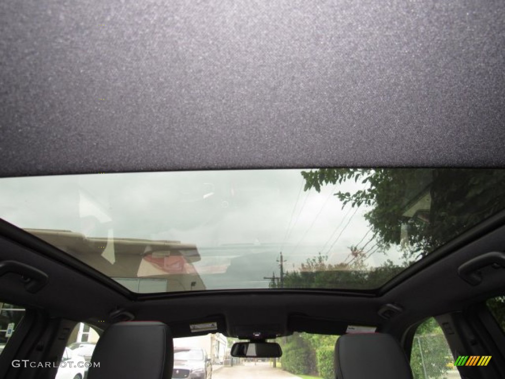 2019 Land Rover Discovery Sport HSE Luxury Sunroof Photos