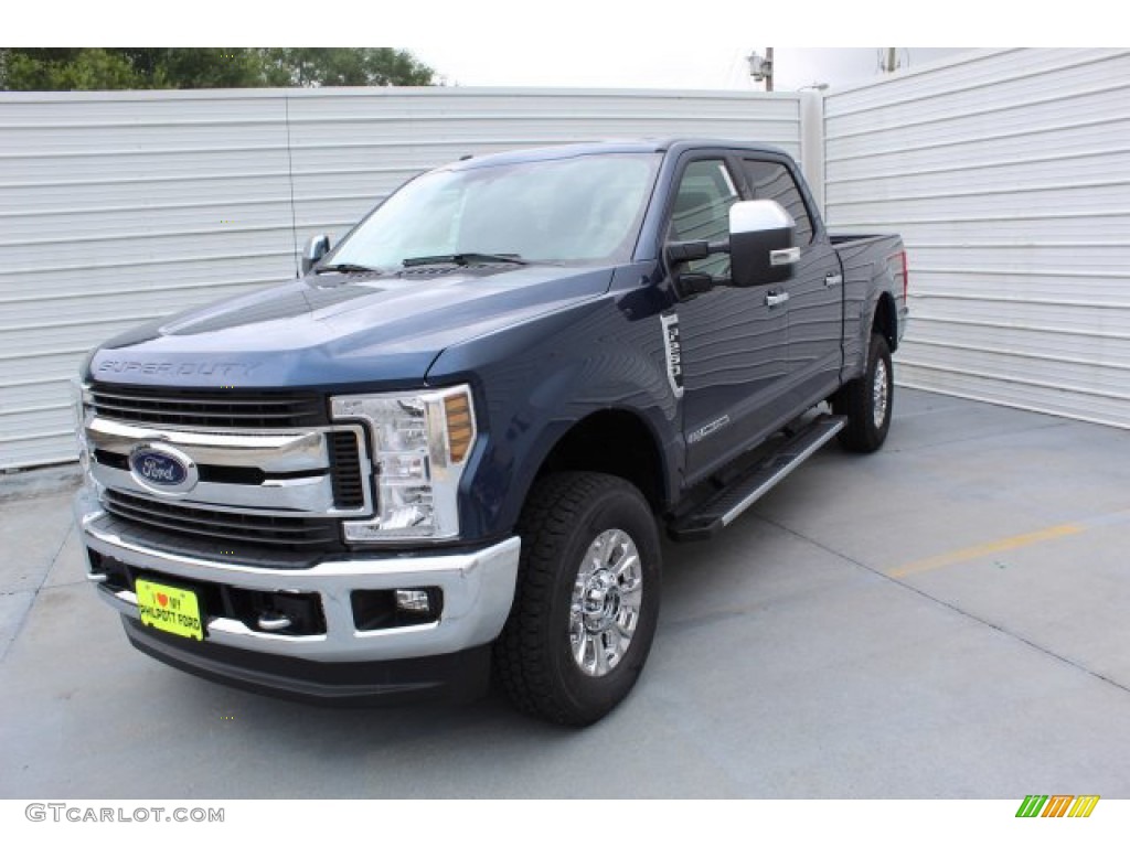 2019 F250 Super Duty XLT Crew Cab 4x4 - Blue Jeans / Earth Gray photo #4