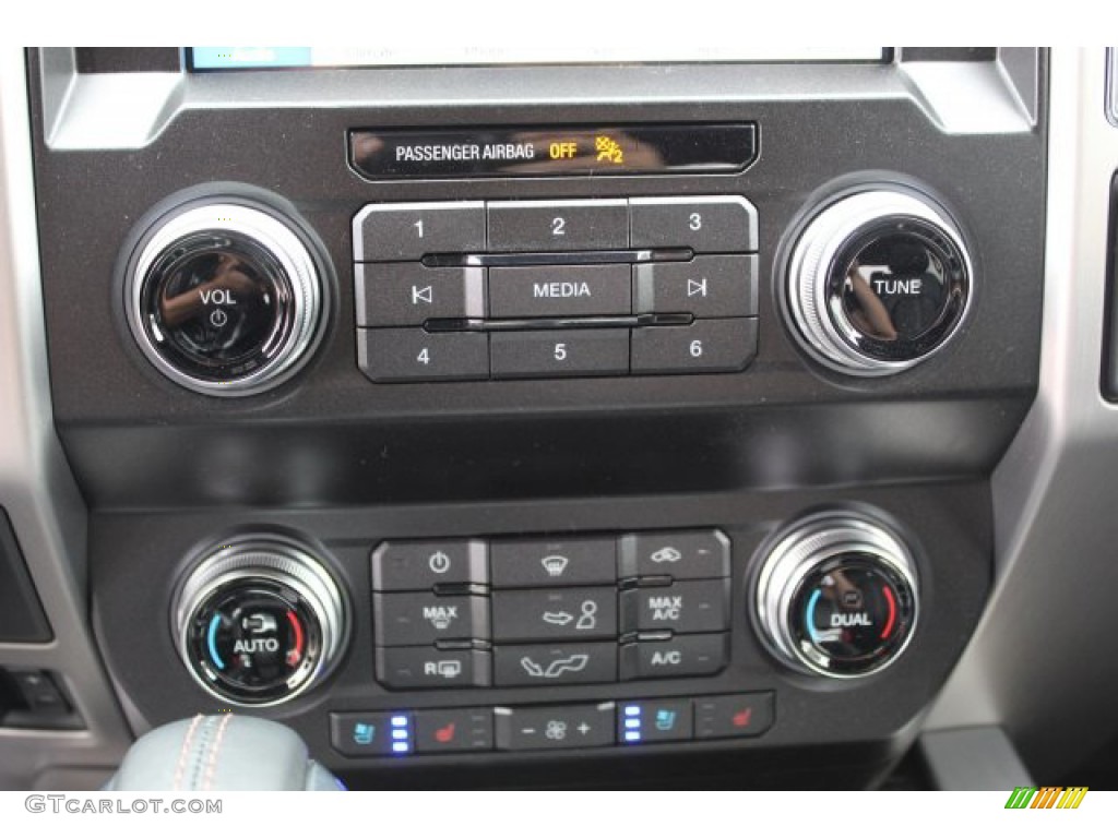 2019 F150 Platinum SuperCrew 4x4 - White Platinum / Black photo #18