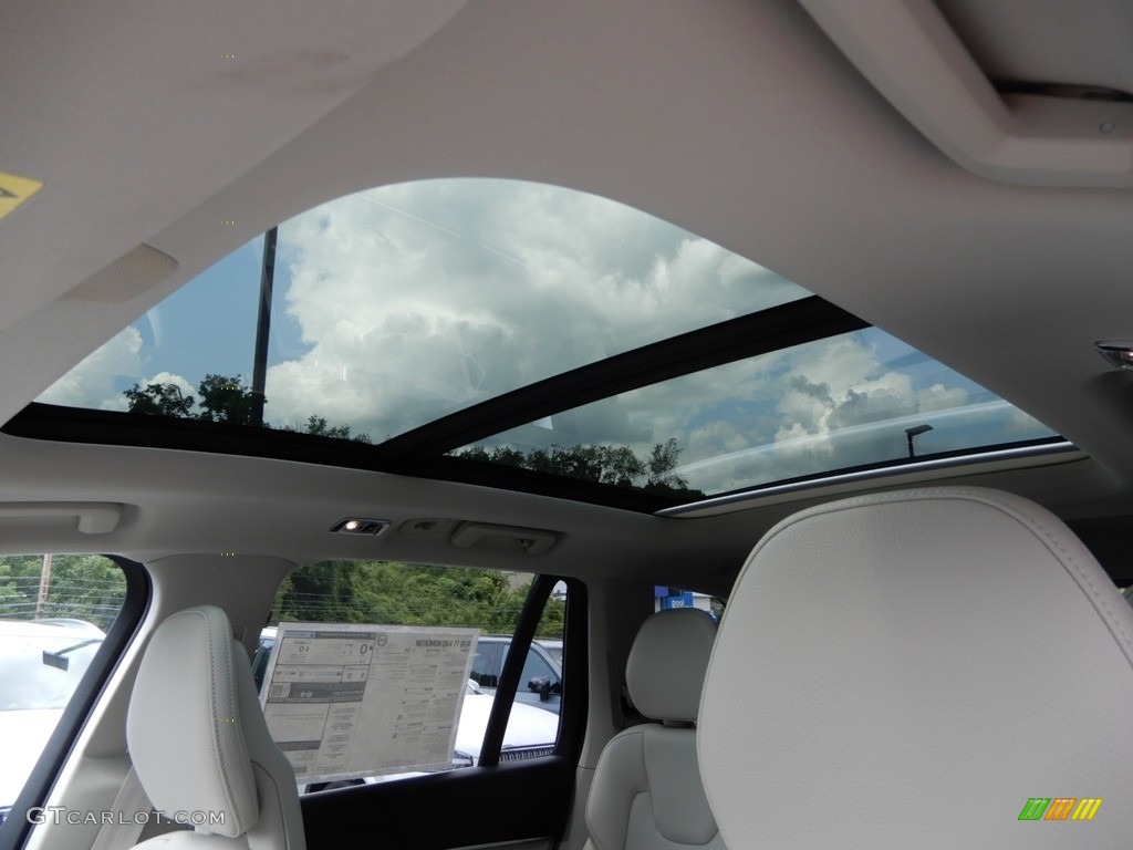 2020 Volvo XC90 T5 AWD Momentum Sunroof Photo #134429785