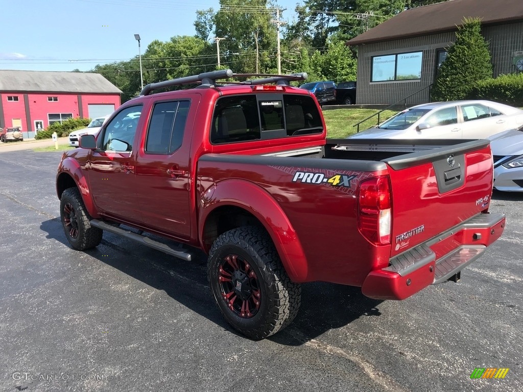 2017 Frontier Pro-4X Crew Cab 4x4 - Lava Red / Graphite photo #10