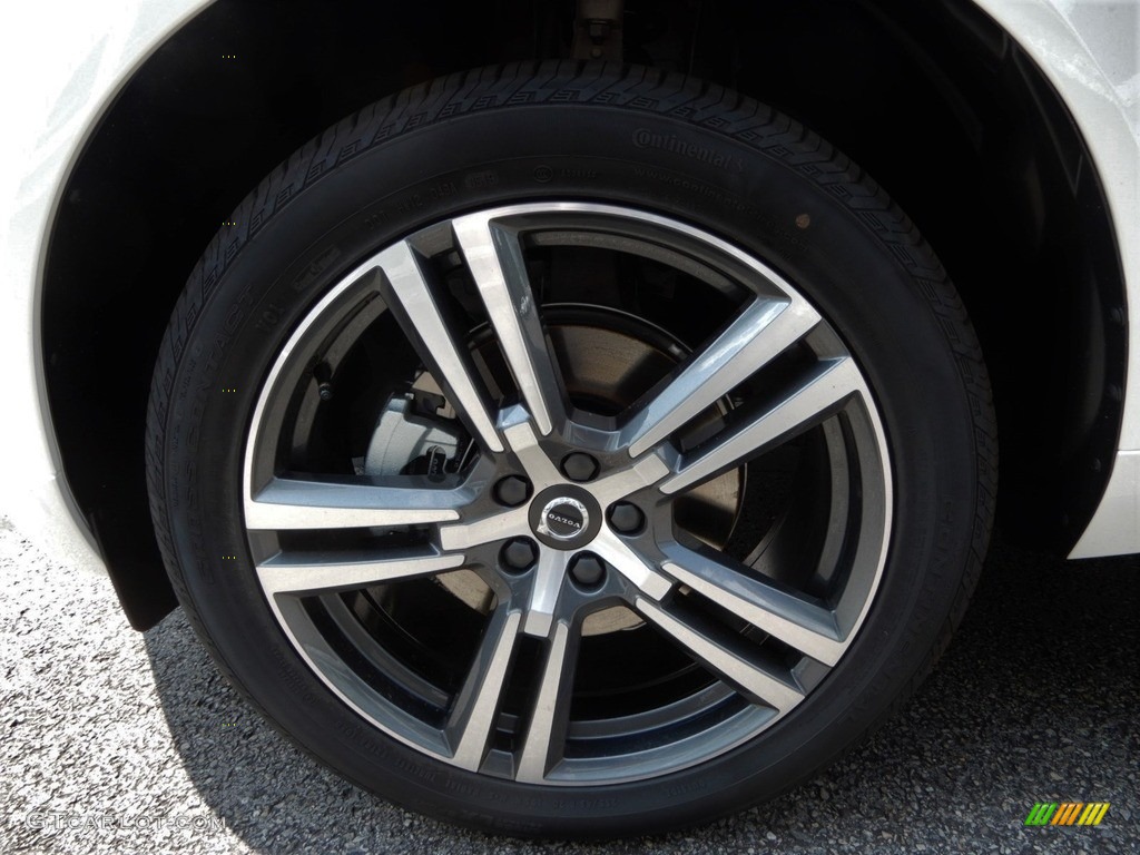 2020 Volvo XC60 T5 AWD Momentum Wheel Photo #134430081