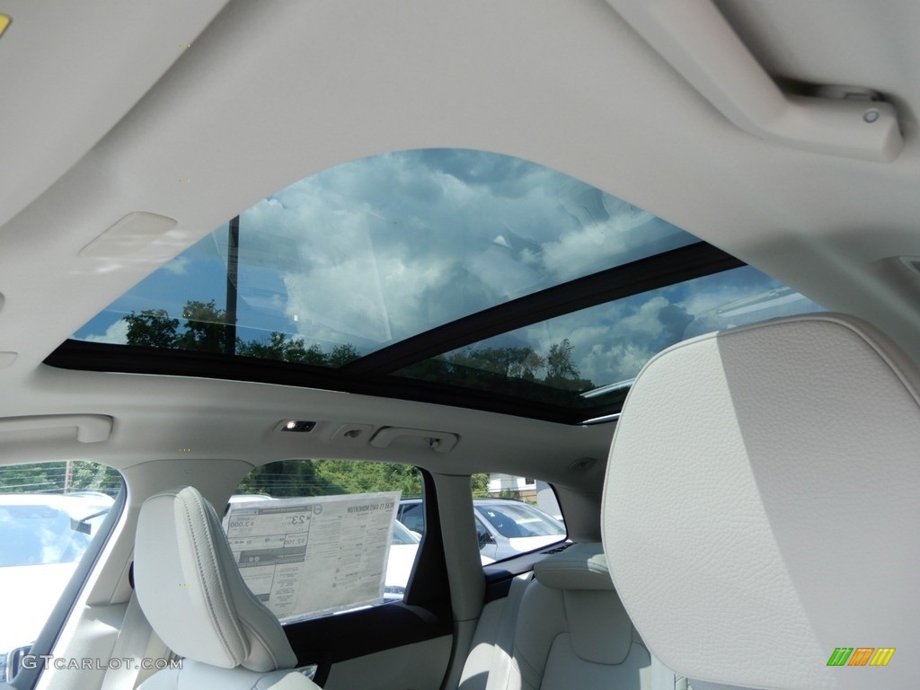 2020 Volvo XC60 T5 AWD Momentum Sunroof Photo #134430228
