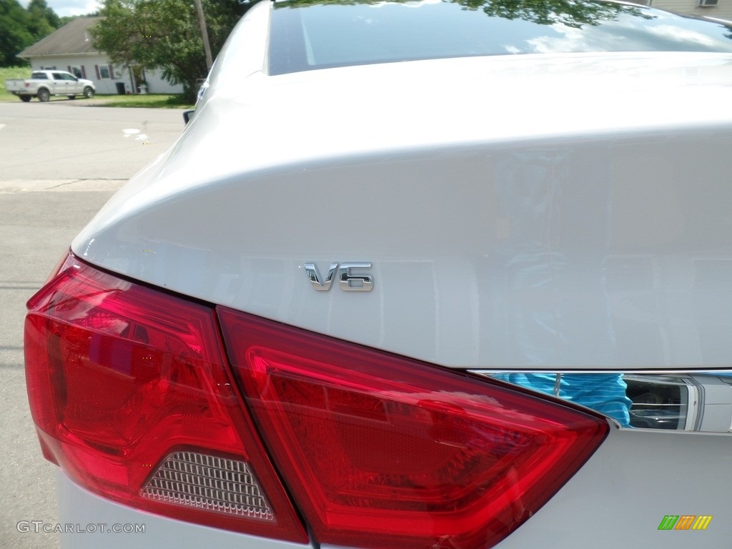 2019 Impala Premier - Iridescent Pearl Tricoat / Jet Black/­Dark Titanium photo #14