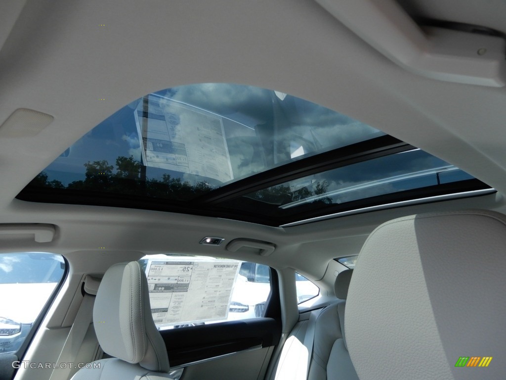 2019 Volvo S90 T6 AWD Momentum Sunroof Photos