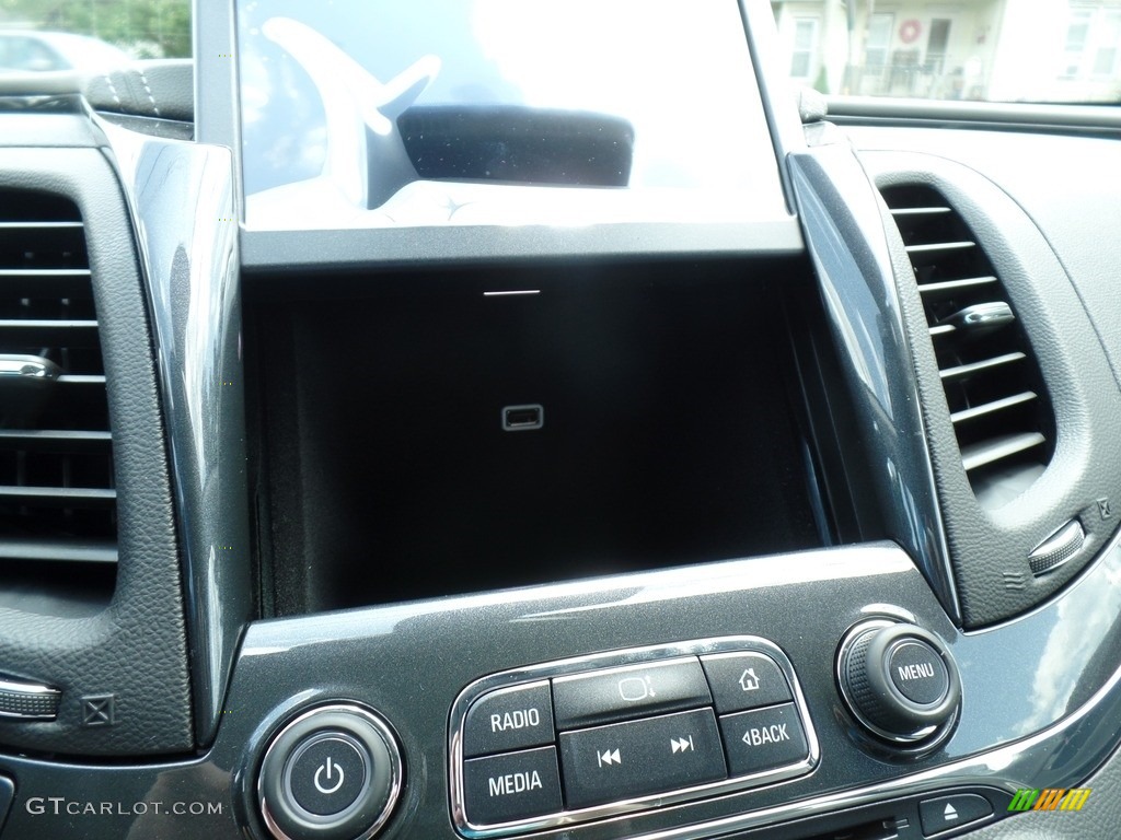 2019 Impala Premier - Iridescent Pearl Tricoat / Jet Black/­Dark Titanium photo #36