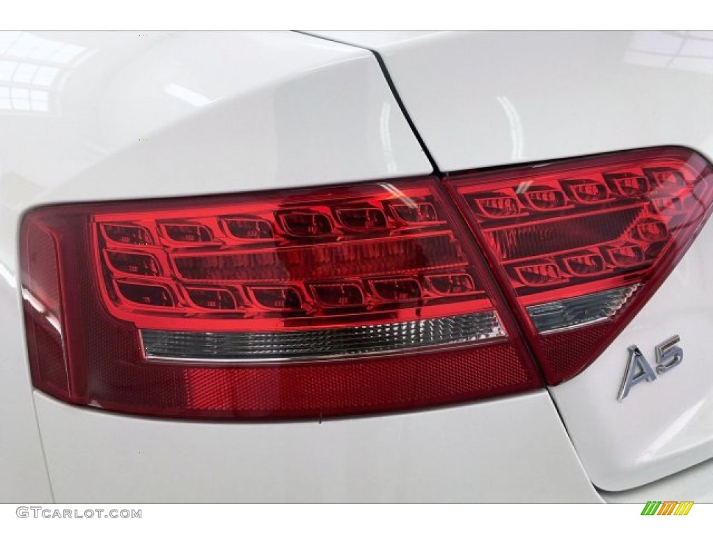 2011 A5 2.0T quattro Coupe - Ibis White / Black photo #26