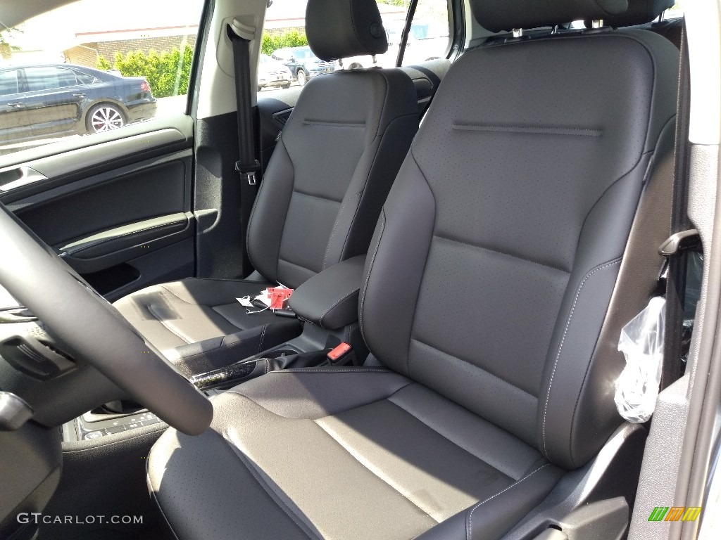2019 Volkswagen Golf SE Interior Color Photos