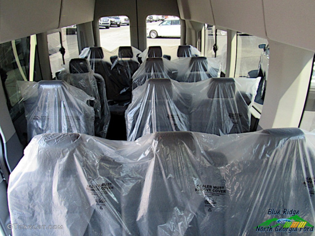 2019 Transit Passenger Wagon XLT 350 HR Long - Oxford White / Charcoal black photo #15