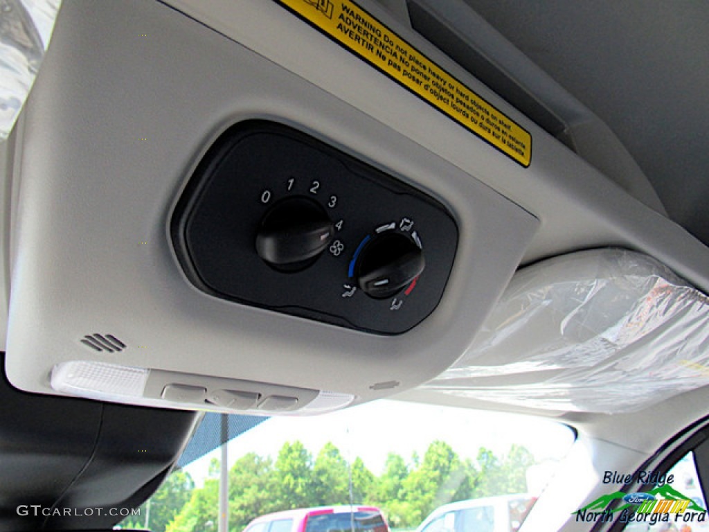 2019 Transit Passenger Wagon XLT 350 HR Long - Oxford White / Charcoal black photo #31