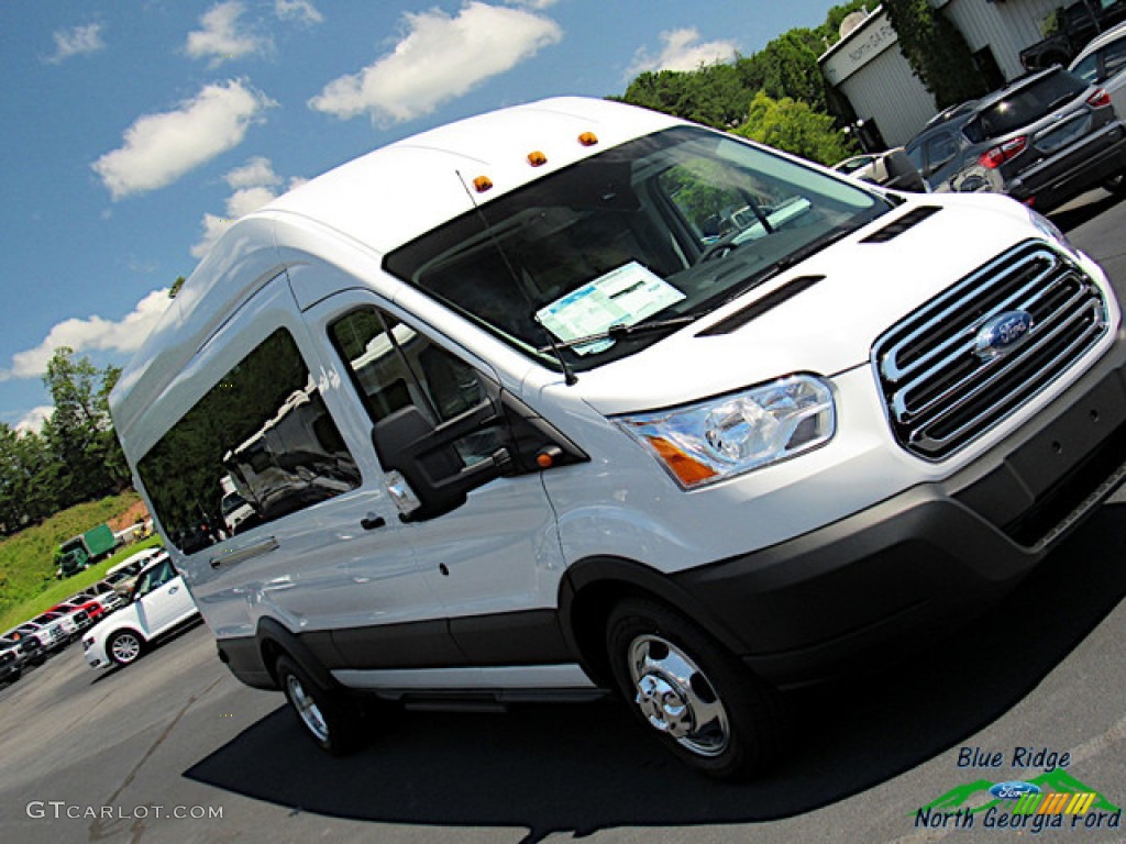2019 Transit Passenger Wagon XLT 350 HR Long - Oxford White / Charcoal black photo #34