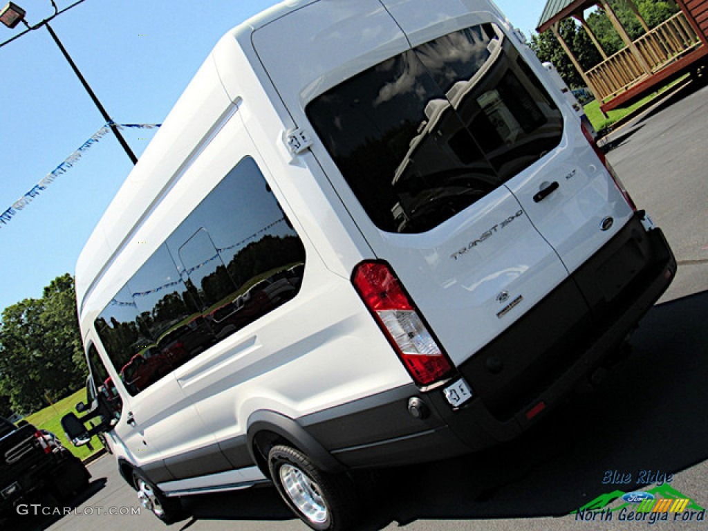 2019 Transit Passenger Wagon XLT 350 HR Long - Oxford White / Charcoal black photo #36