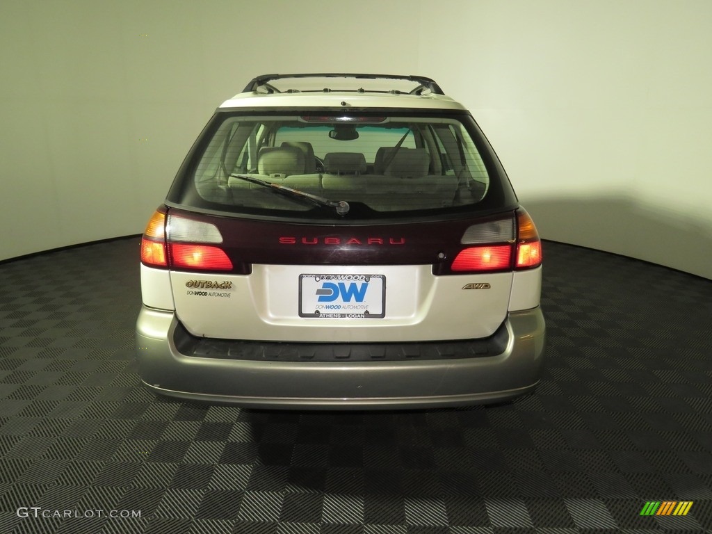 2003 Outback Wagon - White Frost Pearl / Gray photo #11