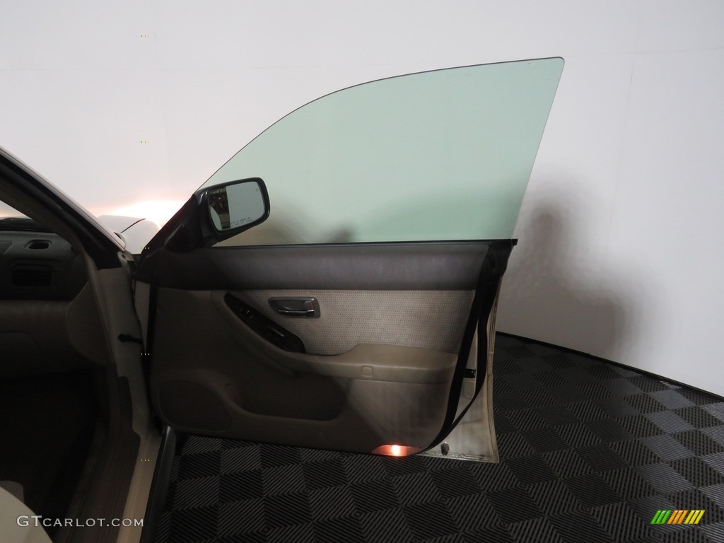 2003 Outback Wagon - White Frost Pearl / Gray photo #23
