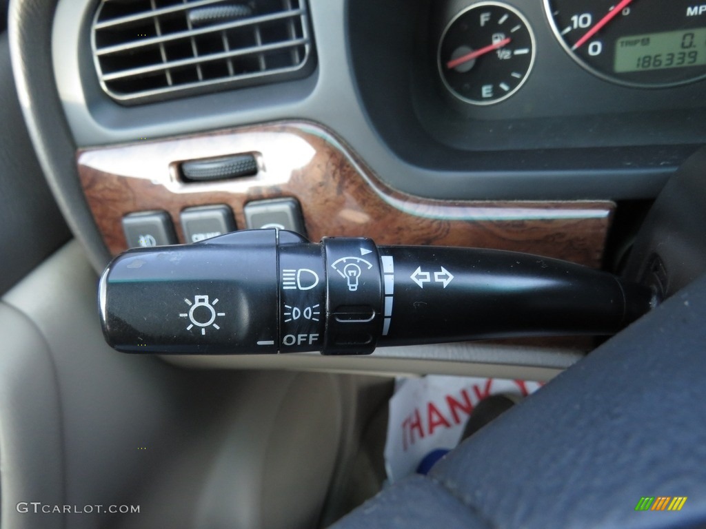 2003 Outback Wagon - White Frost Pearl / Gray photo #28
