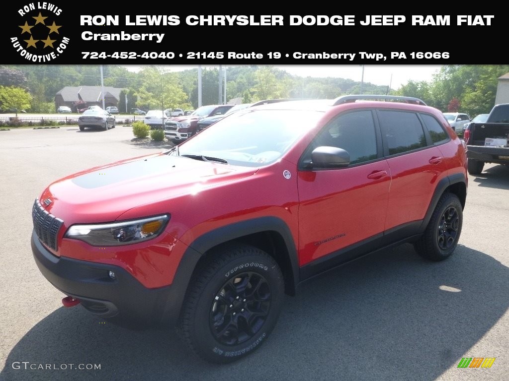 2019 Cherokee Trailhawk 4x4 - Firecracker Red / Black photo #1