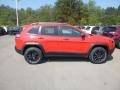  2019 Cherokee Trailhawk 4x4 Firecracker Red