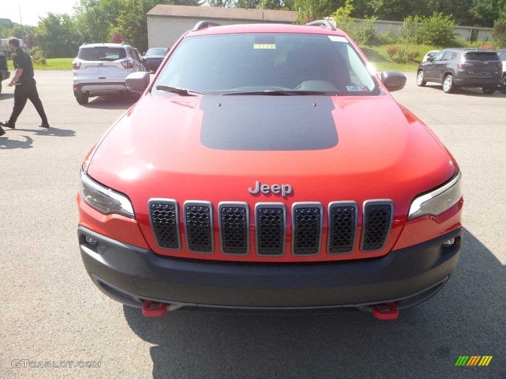 2019 Cherokee Trailhawk 4x4 - Firecracker Red / Black photo #8