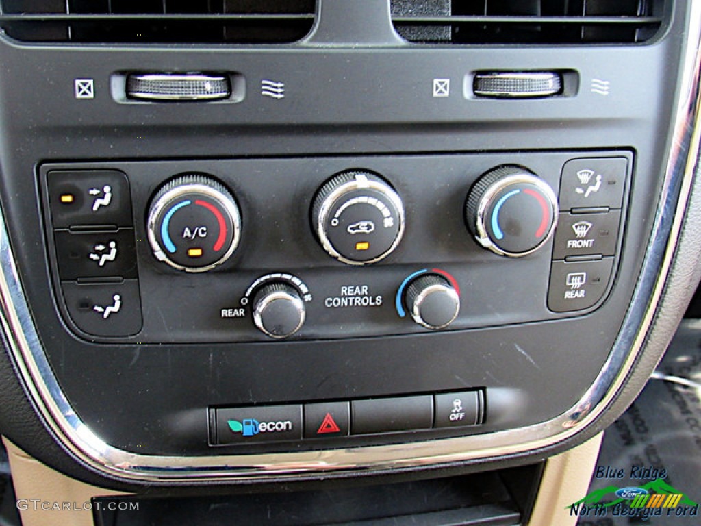2014 Grand Caravan SE - True Blue Pearl / Black/Sandstorm photo #22