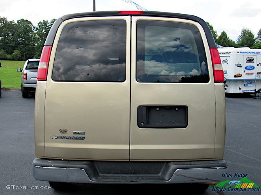 2011 Express LT 3500 Extended Passenger Van - Sandstone Metallic / Neutral photo #4