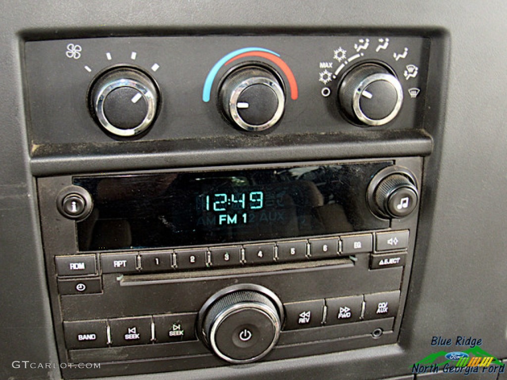 2011 Express LT 3500 Extended Passenger Van - Sandstone Metallic / Neutral photo #24