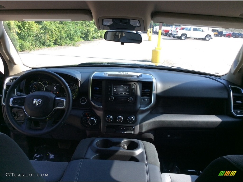 2019 1500 Big Horn Quad Cab 4x4 - Patriot Blue Pearl / Black/Diesel Gray photo #11