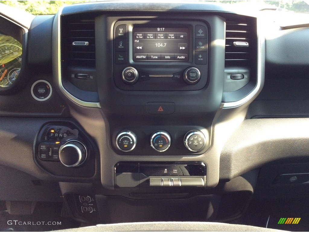 2019 1500 Big Horn Quad Cab 4x4 - Bright White / Black/Diesel Gray photo #13