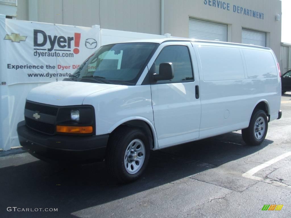 2009 Express 1500 Cargo Van - Summit White / Medium Pewter photo #1