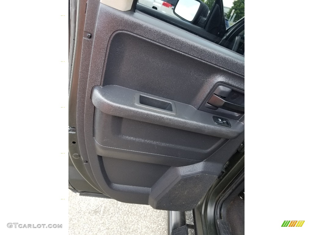 2012 Ram 1500 ST Quad Cab 4x4 - Black / Dark Slate Gray/Medium Graystone photo #18