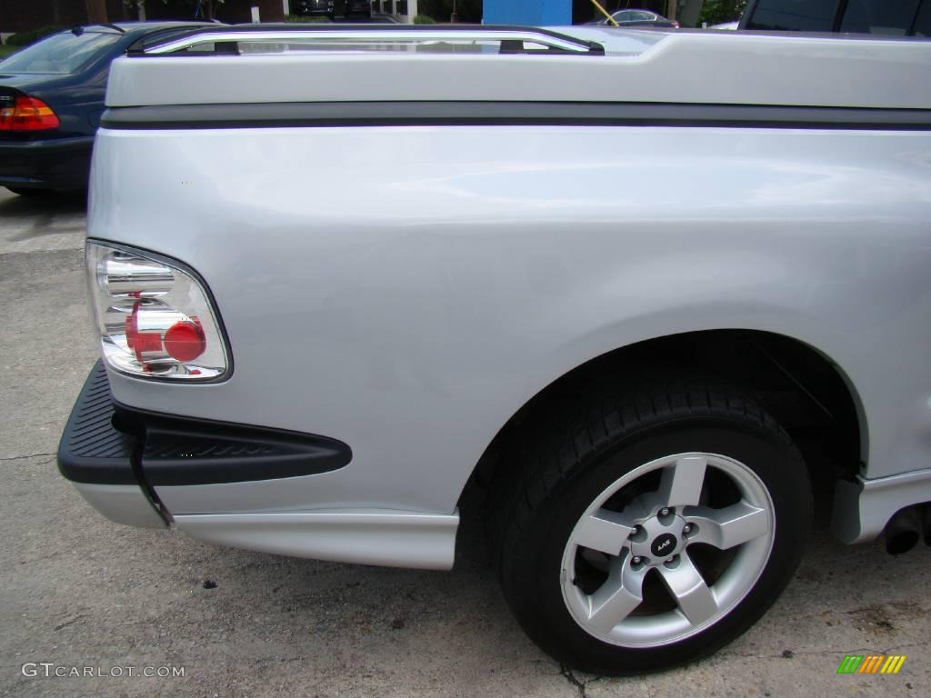 2002 F150 SVT Lightning - Silver Metallic / SVT Medium Graphite photo #23