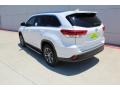 2019 Blizzard Pearl White Toyota Highlander XLE  photo #6