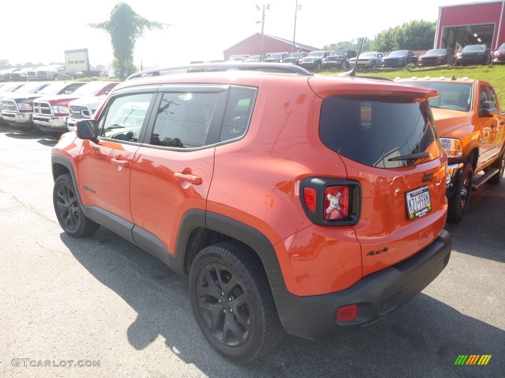 2018 Renegade Latitude 4x4 - Omaha Orange / Black photo #4