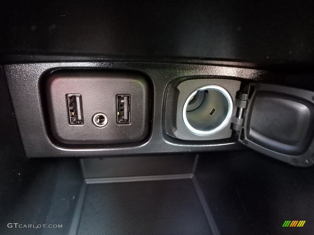 2019 Encore Preferred - Deep Azure Metallic / Ebony photo #20