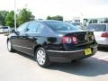 Deep Black - Passat Turbo Sedan Photo No. 3