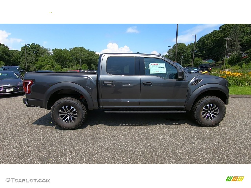 2019 F150 SVT Raptor SuperCrew 4x4 - Magnetic / Raptor Black photo #8