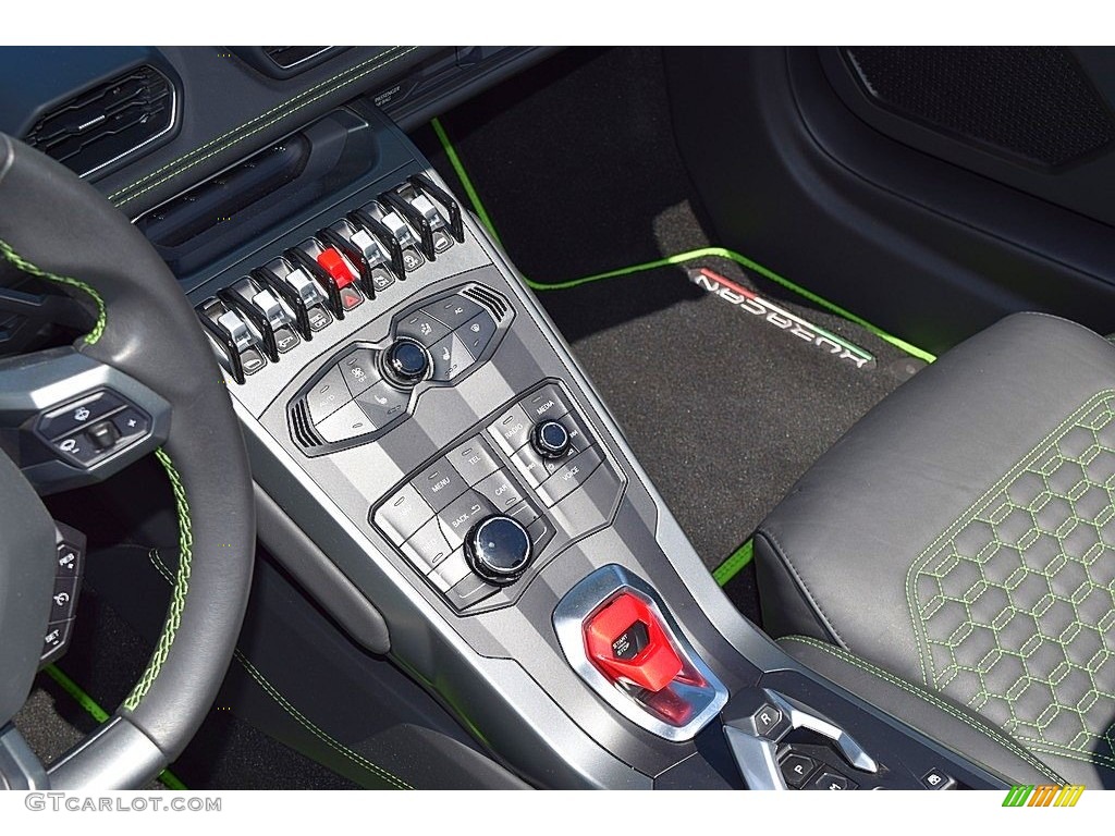 2018 Lamborghini Huracan LP580-2 Spyder Controls Photo #134487449